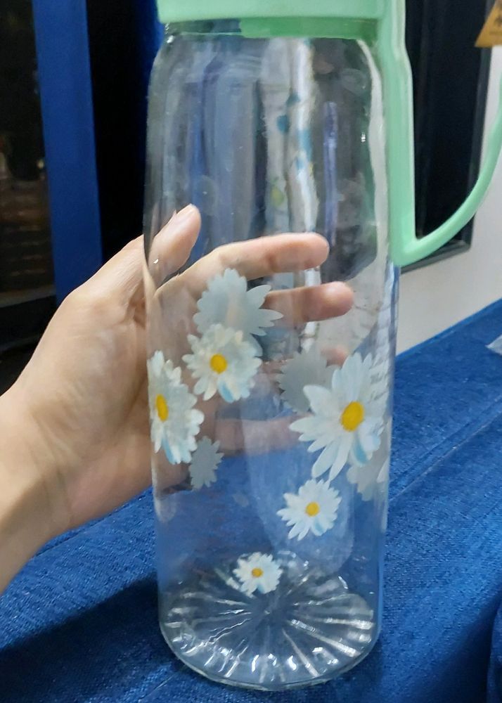 Very Beautiful Good Quality Glass Jug