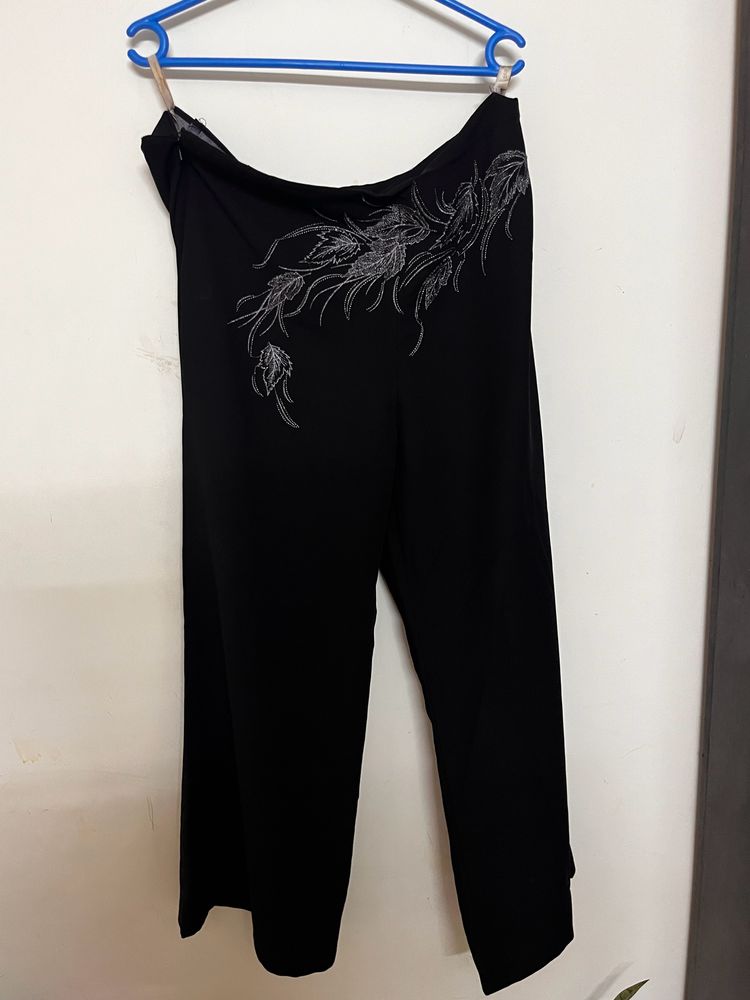 Black Trousers With Work In The Front