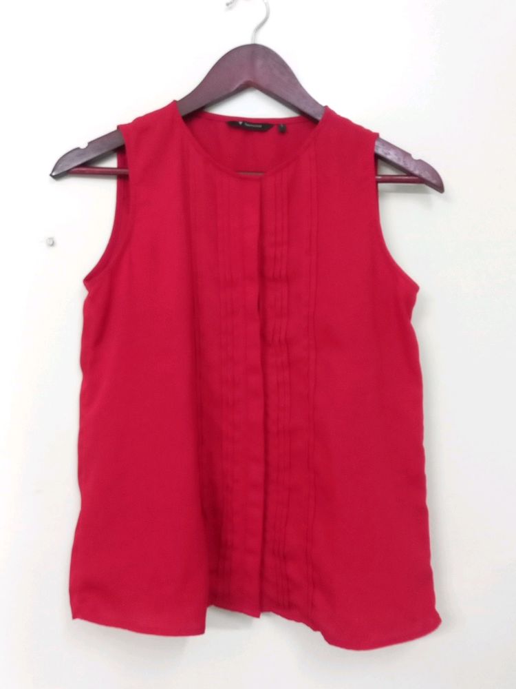 Vanheusen Red Sleeveless Top