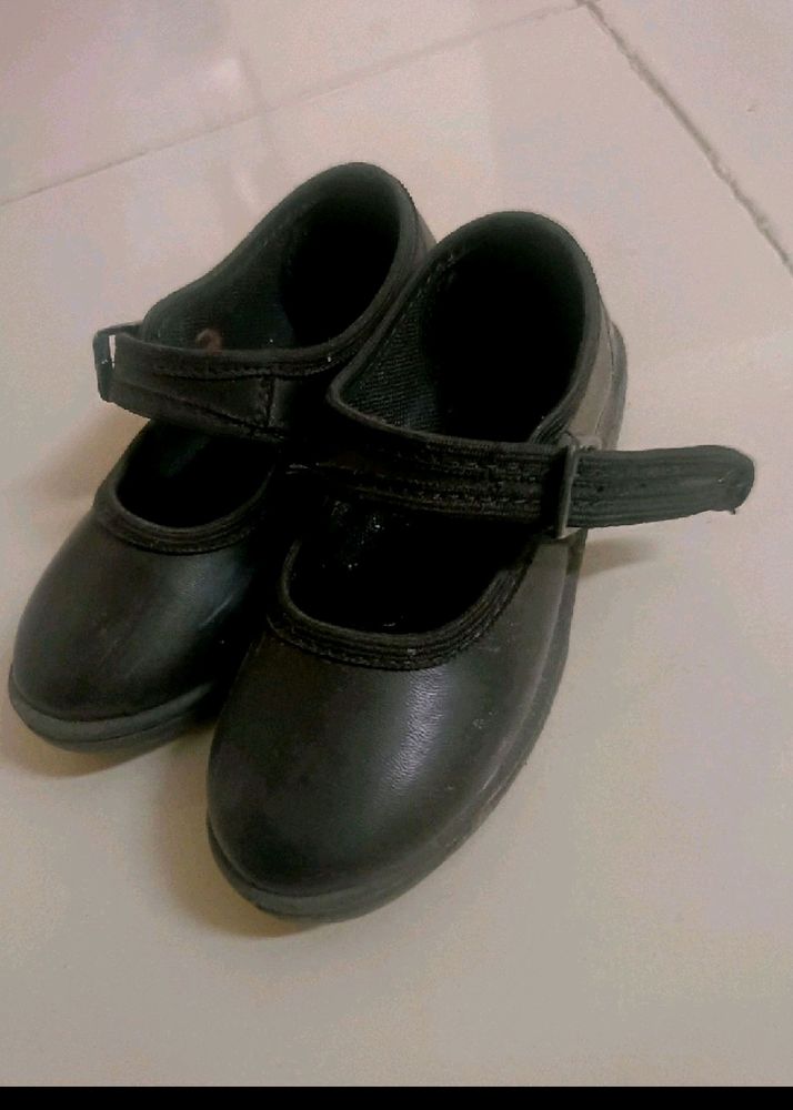 Black Shoes For Girls