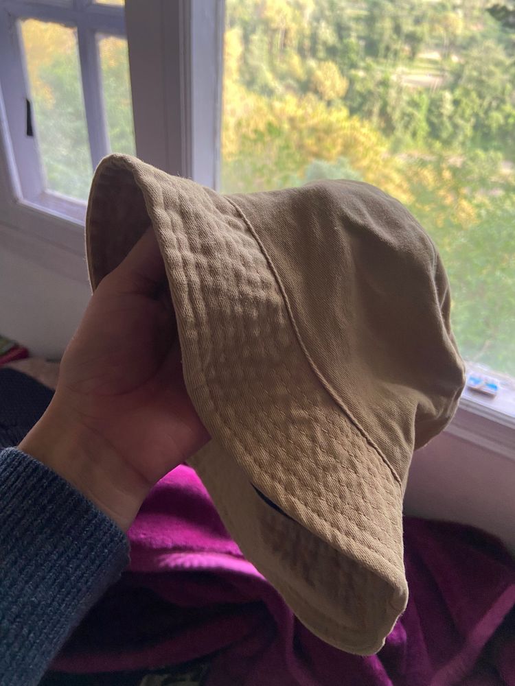 Beige Bucket Hat 🤎🤍