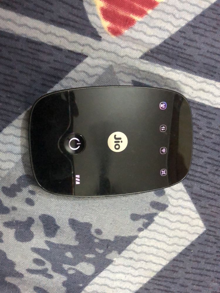 Jio Wi-Fi M2 Black