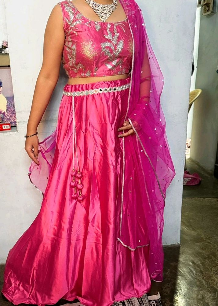 pink lahenga Choli With Net Dupatta