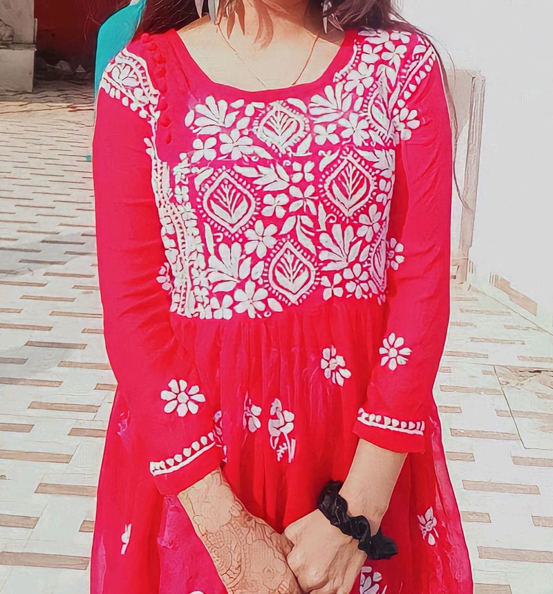 Chikankari Kurti With Red Cami Top❤️✨