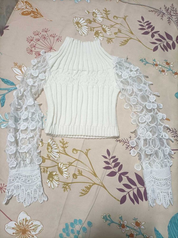 White Turtle neck lace long sleeves knit top