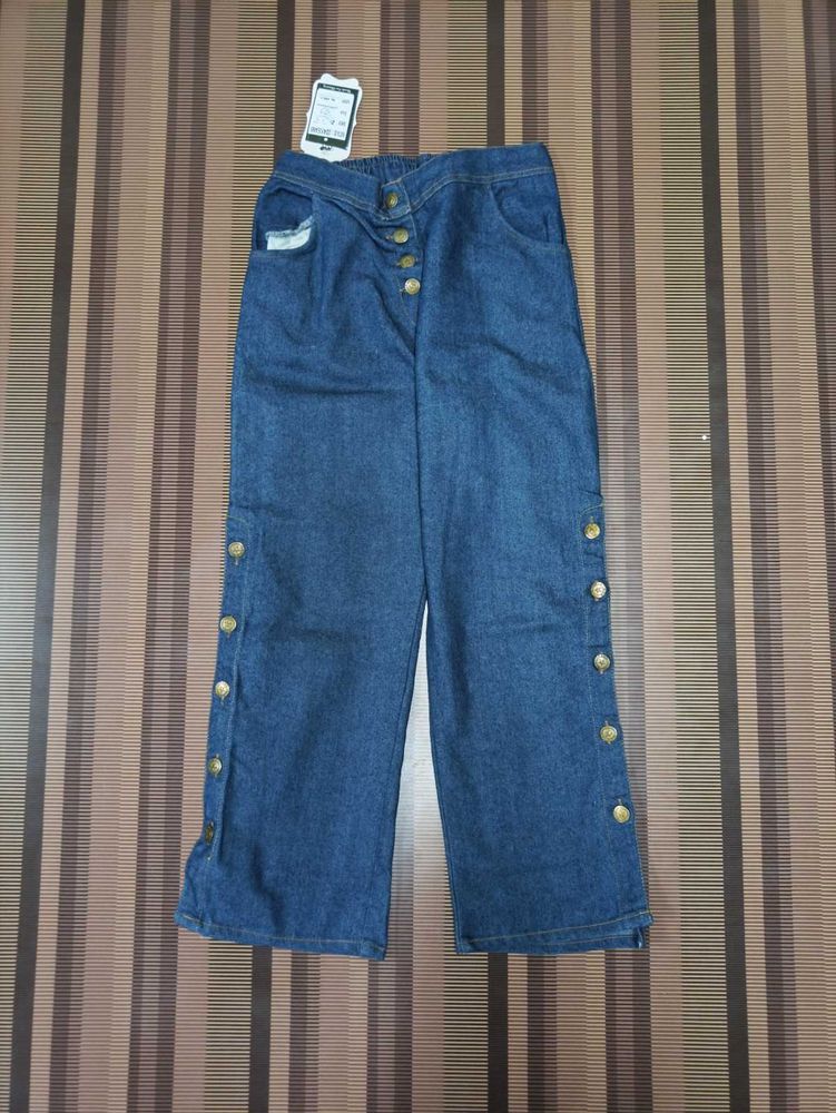 Z-23 Size 30 Straight Women Denim Jeans