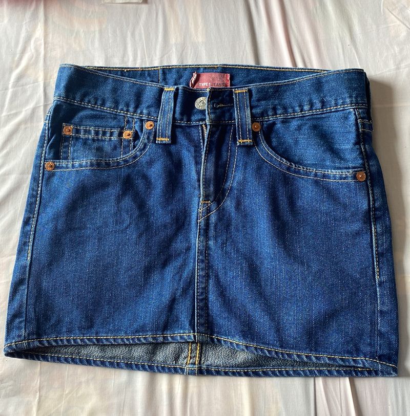 Levi’s Denim Mini Skirt