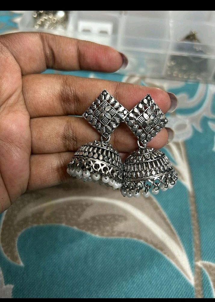 Jhumkas