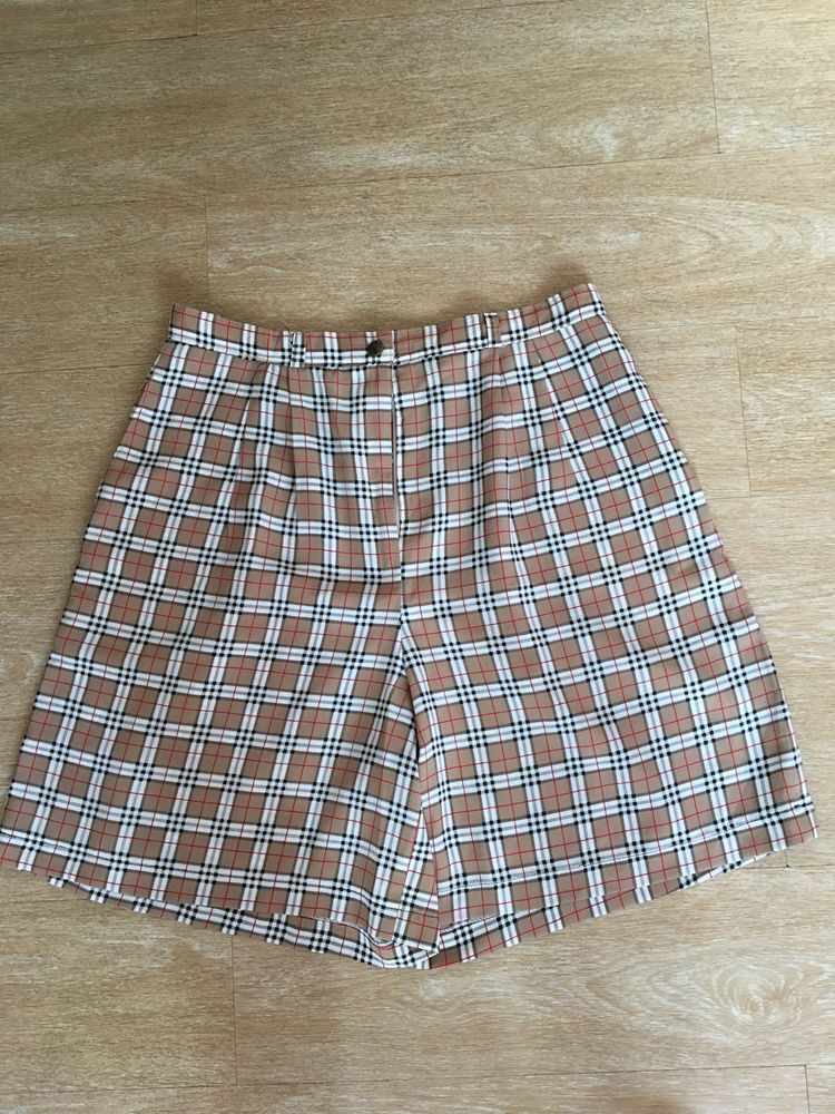 Preloved Burberry Like Half Pants