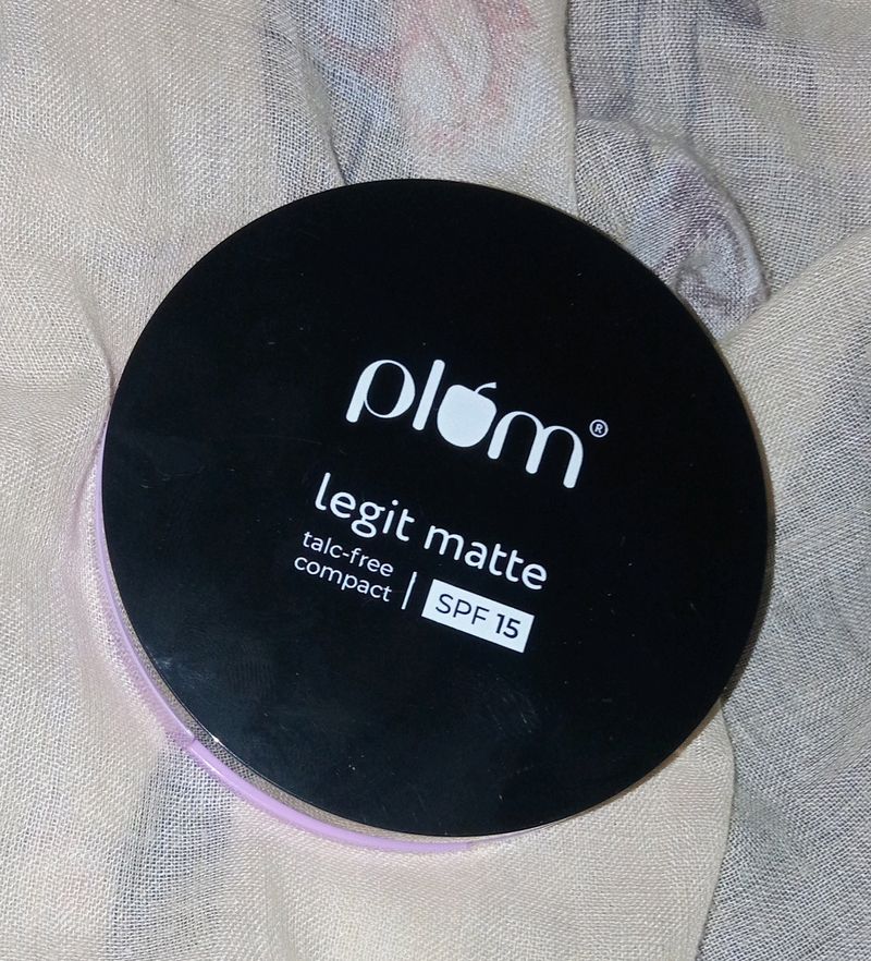 Plum Legit Matte Talc Free Compact Spf15