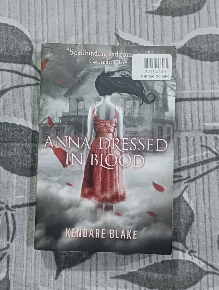 Anna Dresses In Blood By Kendare Blake