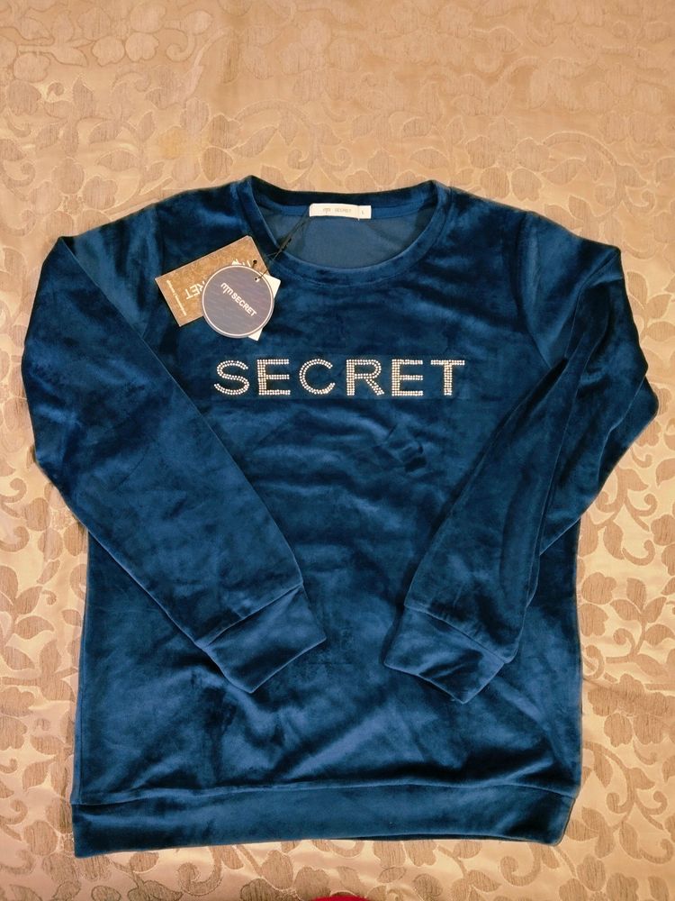 NEW Madam M Secret Velvet Sweatshirt L