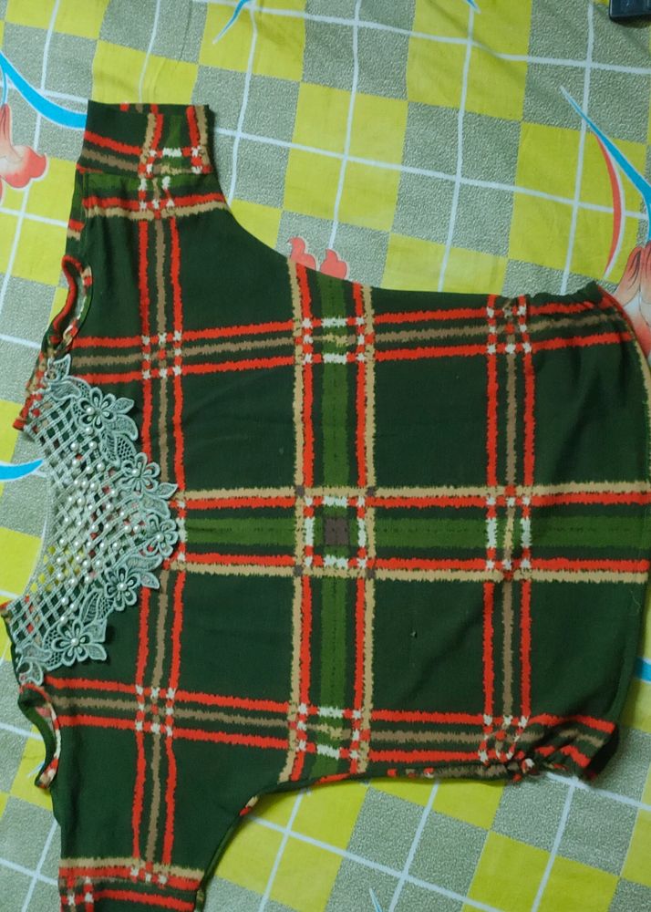 Boxy Women's Green Top With Thread and beads work