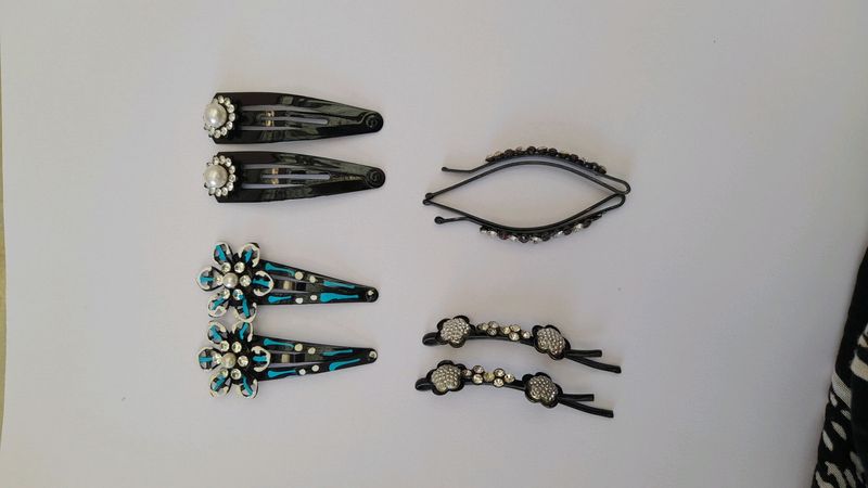 Combo Of 4 Pair Hair Clips