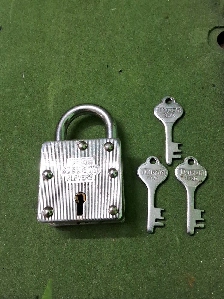 Shutter Lock Pickup 4