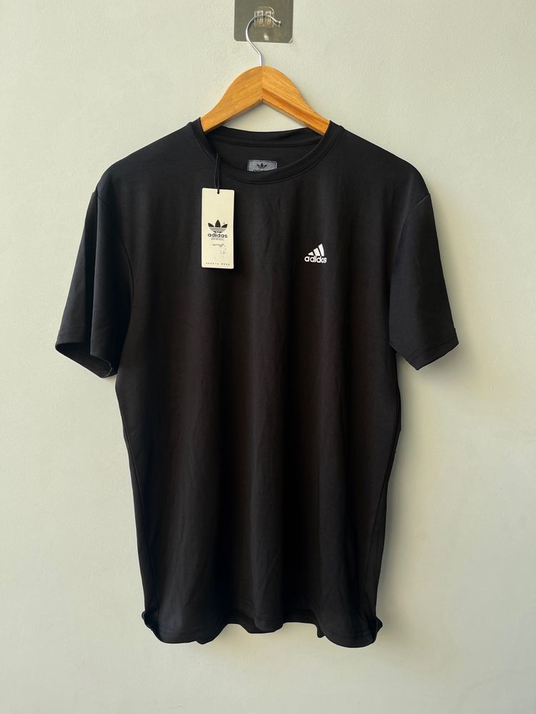 Adidas tshirt