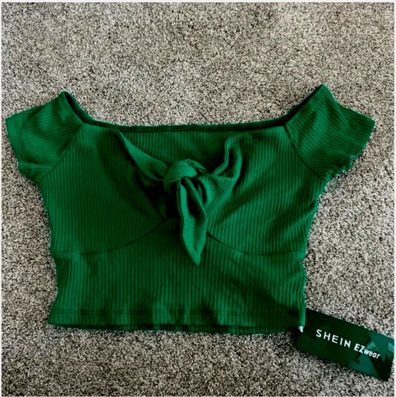 Negotiable Front Knotted Offshoulder Crop Top