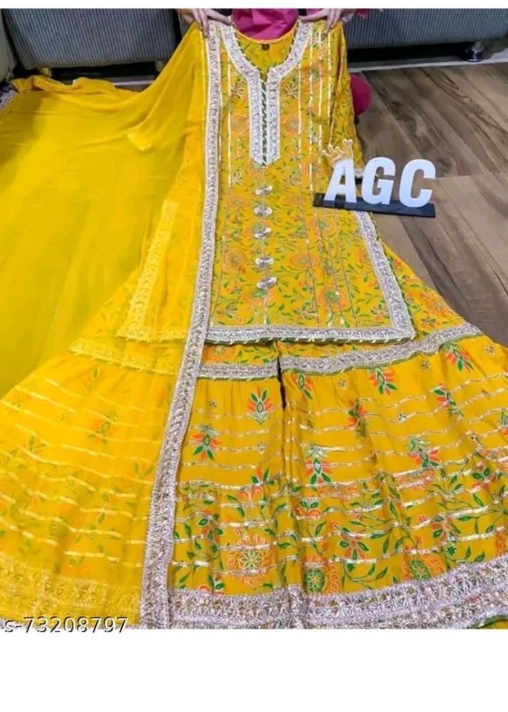 HALDI  BEAUTIFUL BRIDAL SHARRAA SET WITH GHOTA LAC