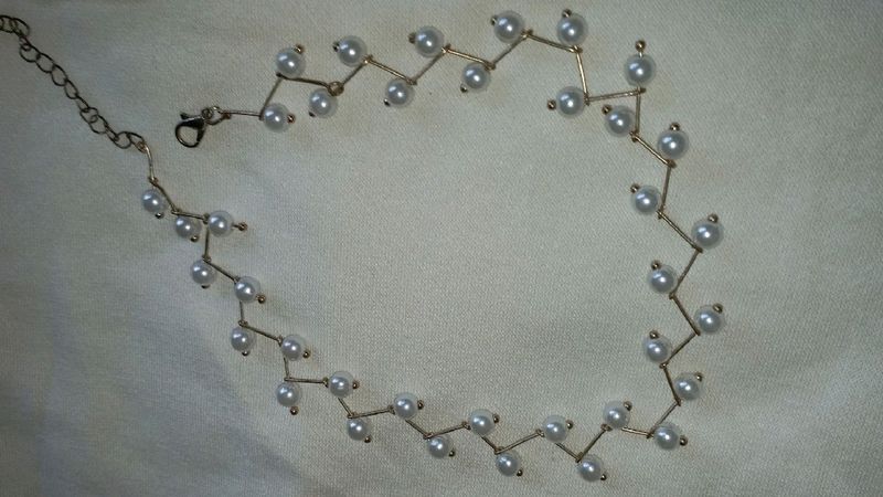 Pearl Choker.