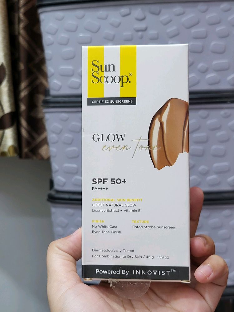 Sun Scoop Glow Even Tone Spf 50+ sunscreen