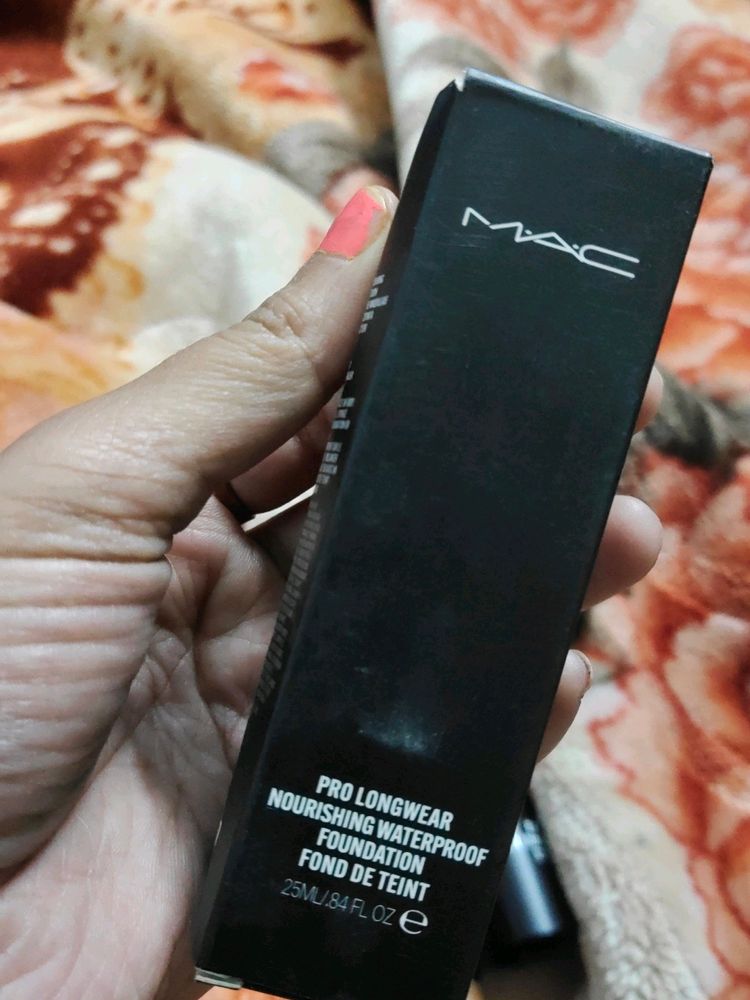 Pro Longwrar Foundation Mac