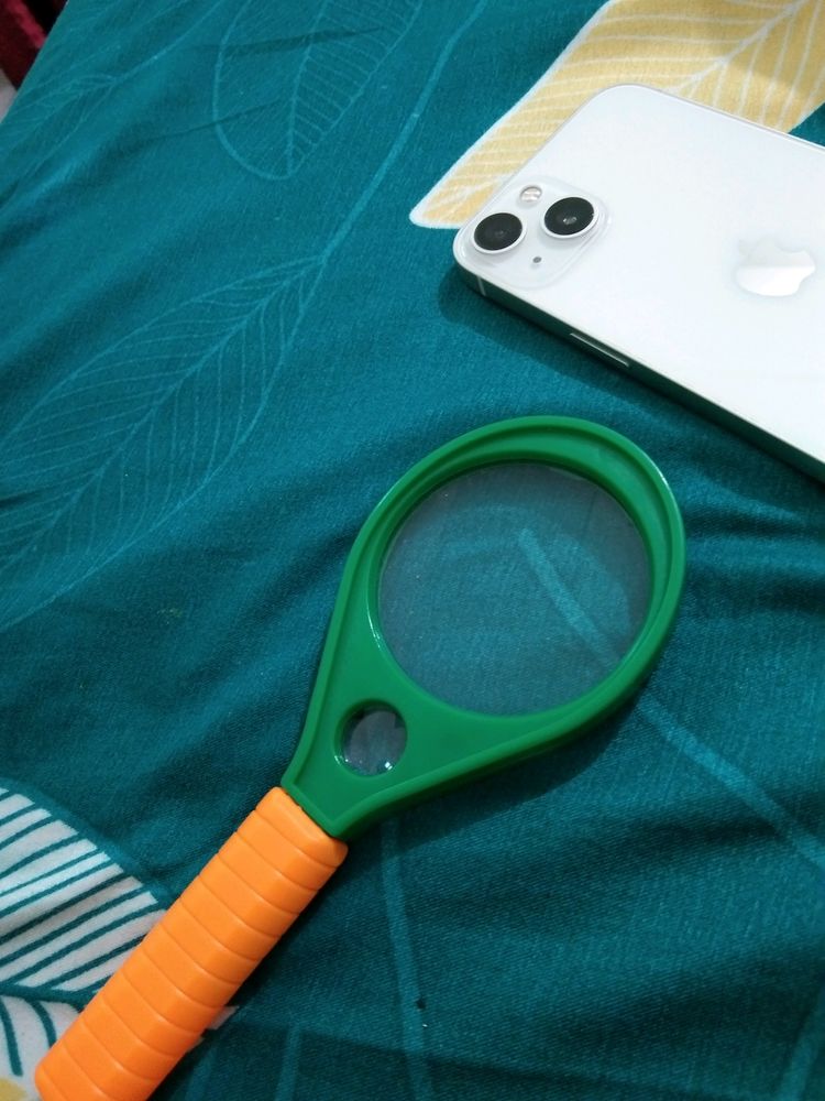 magnifying glass 🔍