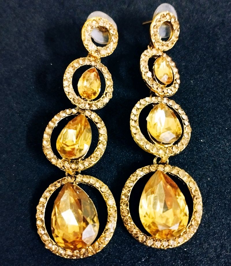 Party Wear Diamond Gold Platted Earings