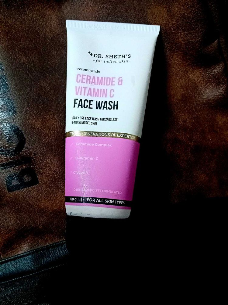 Dr Sheth's Ceramide & Vitamin C Facewash