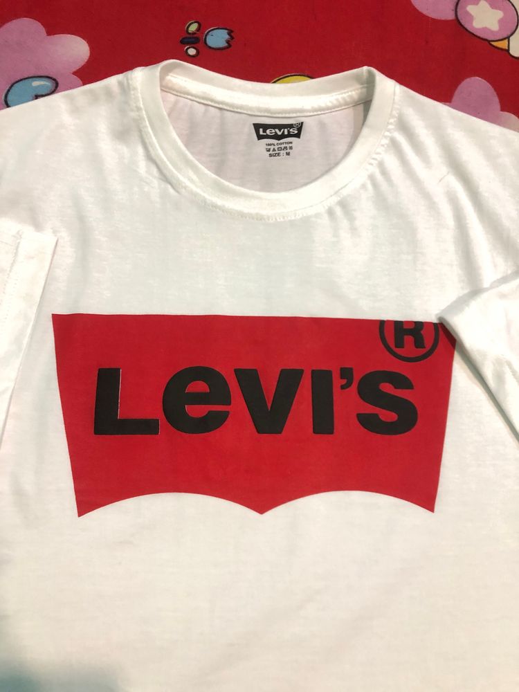 Levi’s T-Shirt