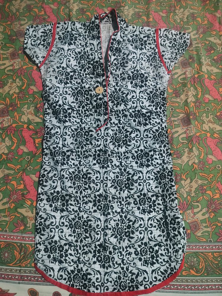 Black Embroidered Kurti