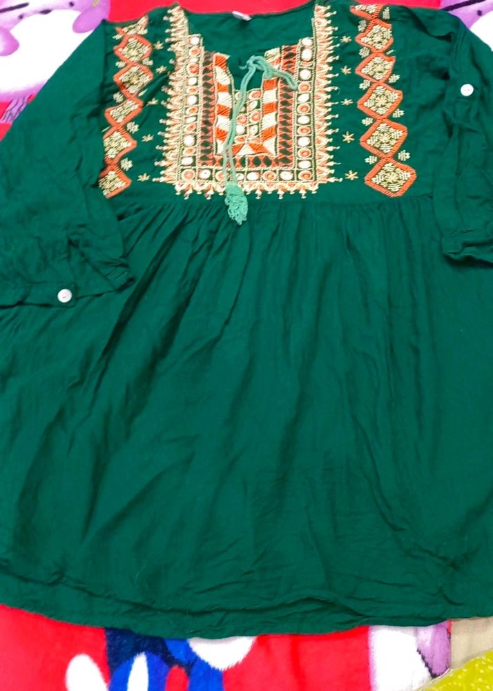 Dark Green Top With Thread Work