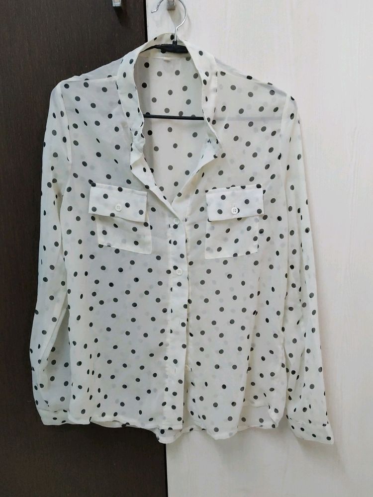 PRICE DROP ⬇️⬇️ Polka Dot Shirt