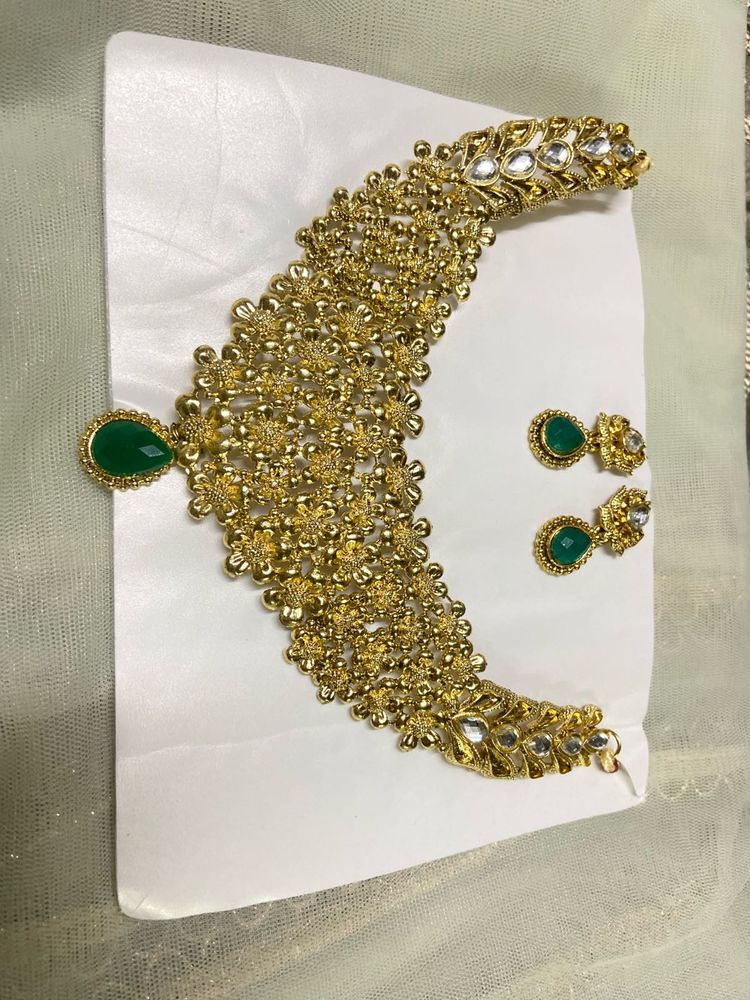 Elegant Golden And Green Necklace