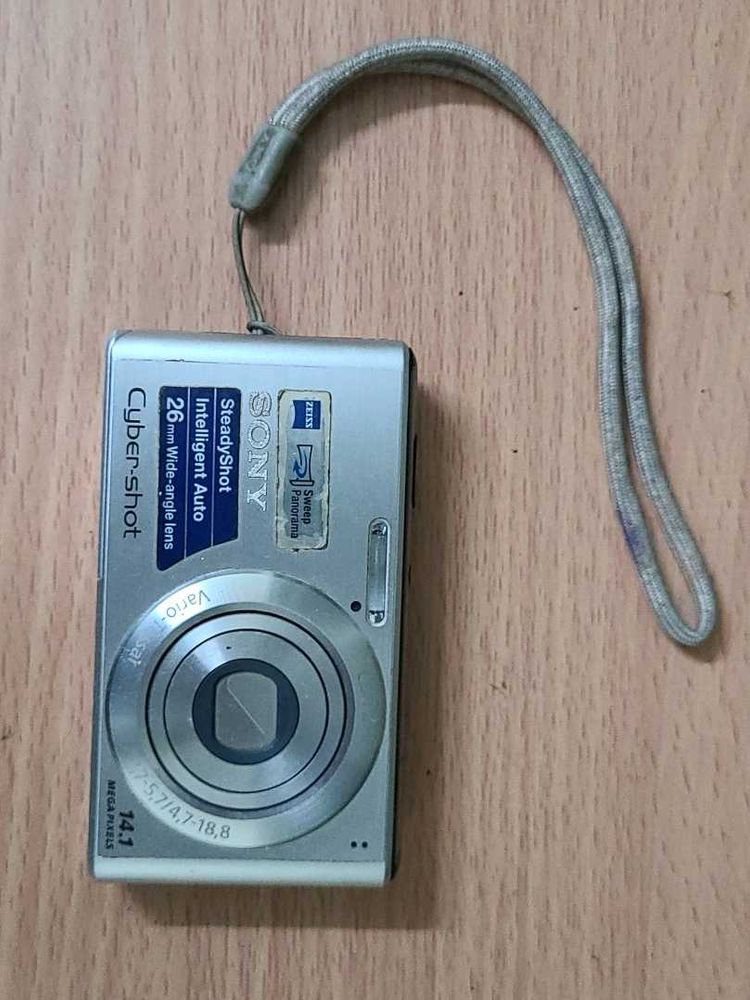 Sony Cyber-Shot DSC-W530 Digital Camera