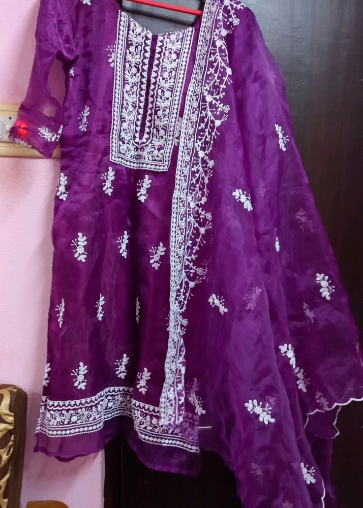 OFFER 🤩PURPLE ORGANZA SUIT💜🤍