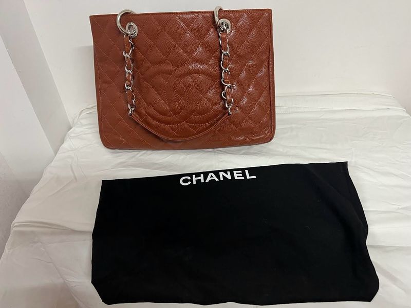 Chanel gst Cavier Leather