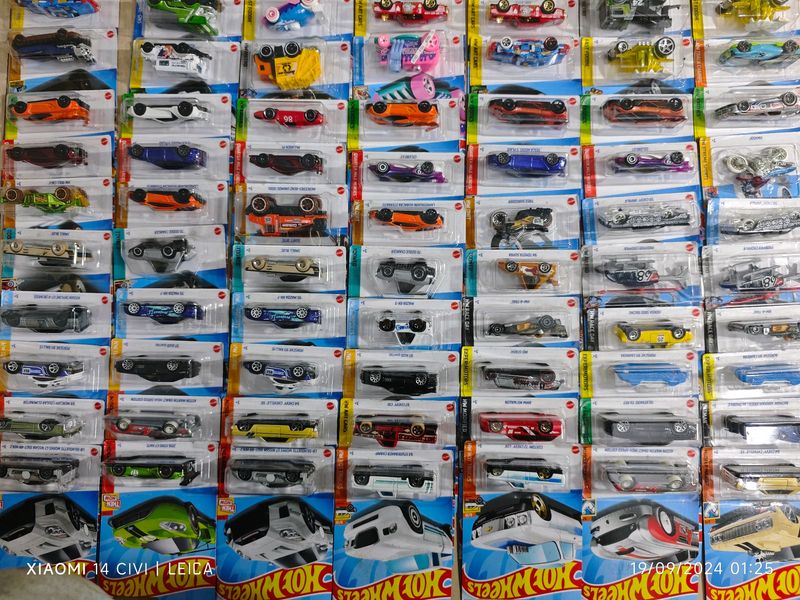 Hotwheels Mystery Pack 1 Car