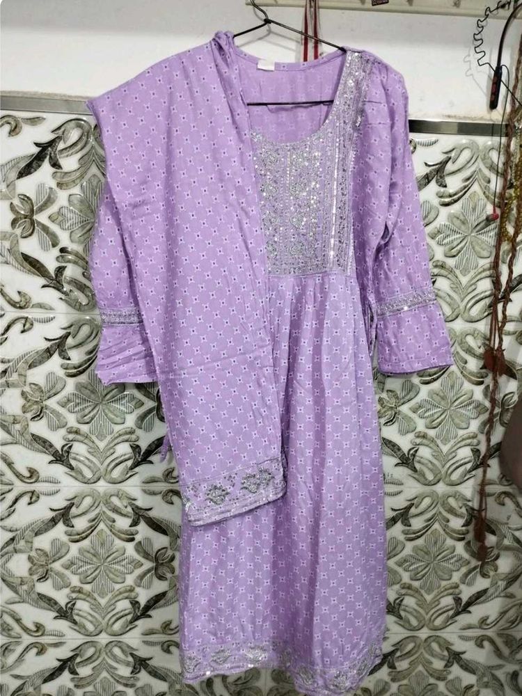 Nayera Cut Kurti And Plazo