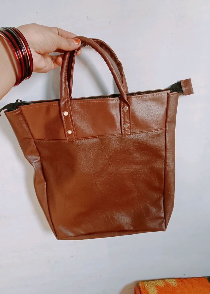 Leather Light Weight Travel Hand Bag 1 Piece ₹200