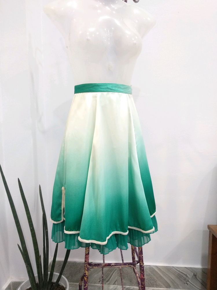 Combined Colored Flared Skirt