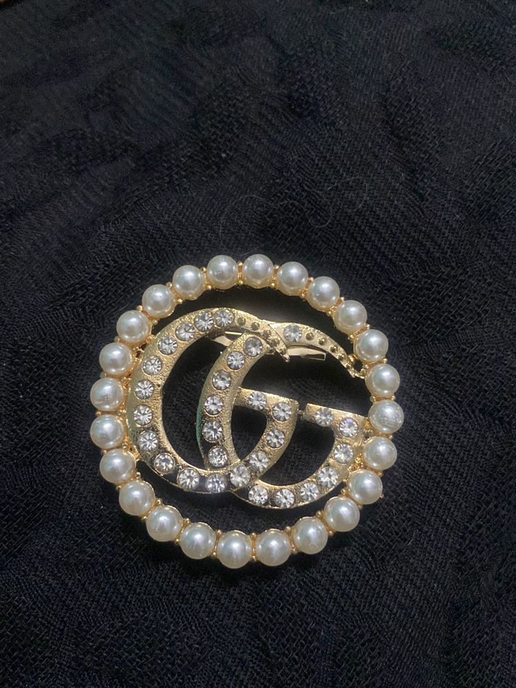 GUCCI GG STONE STUDDED BROACH