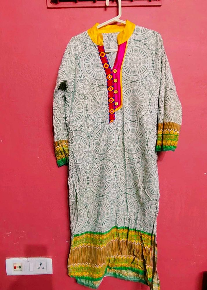 Women Kurta(L)Size