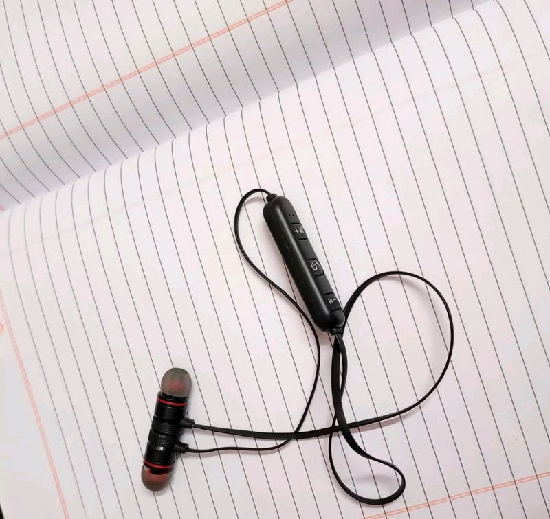 Bluetooth earphone