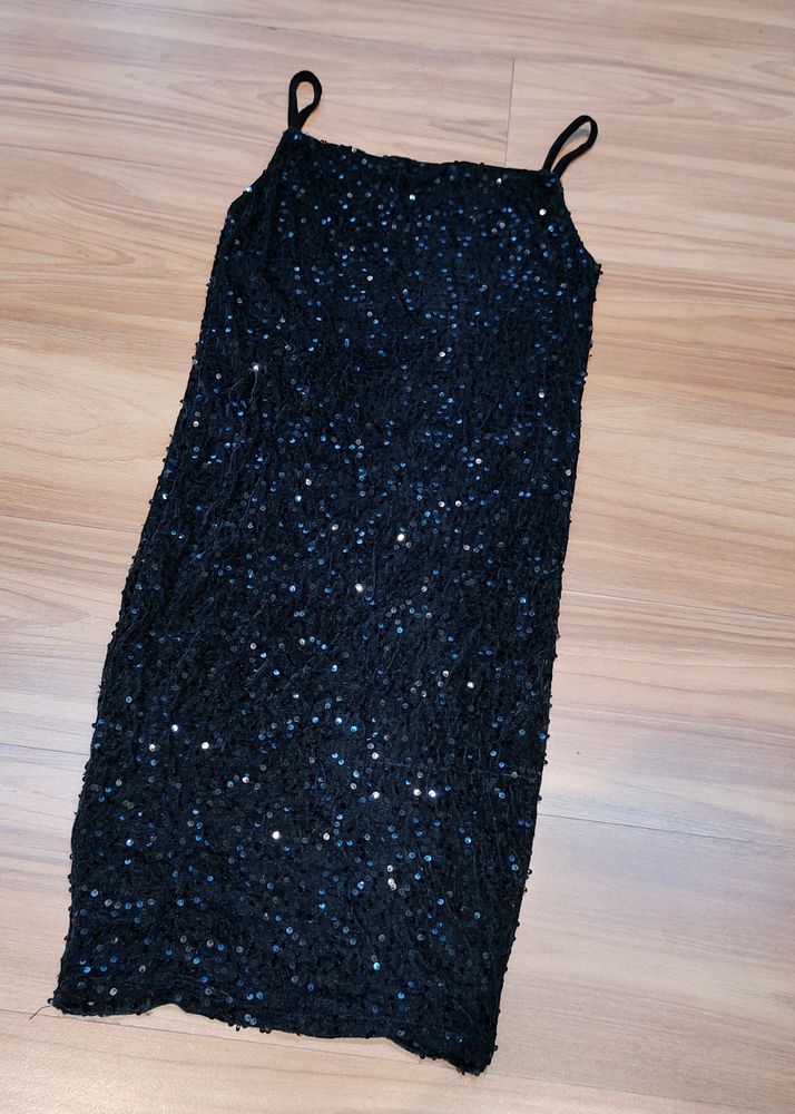 Black Bodycon Dress