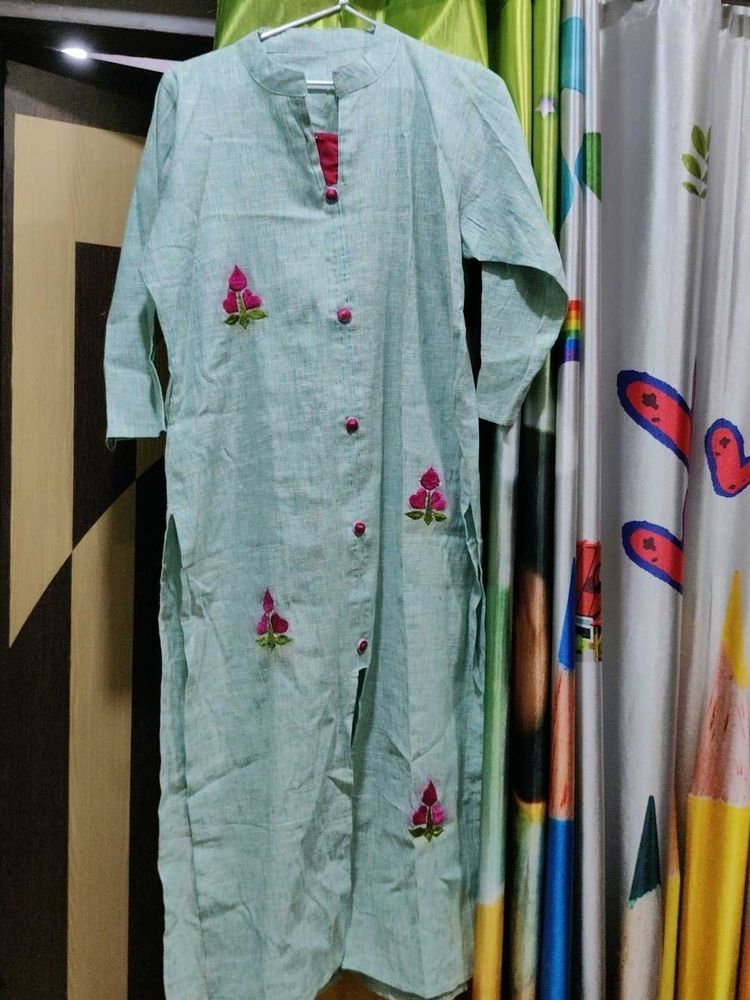 I M Selling Sea Green Kurta Of Women