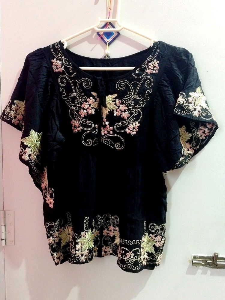 Women Black Floral Print Top