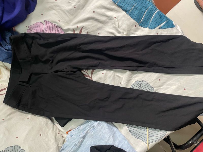 UNIQLO FORMAL PANTS !! ( MAKE OFFERS )