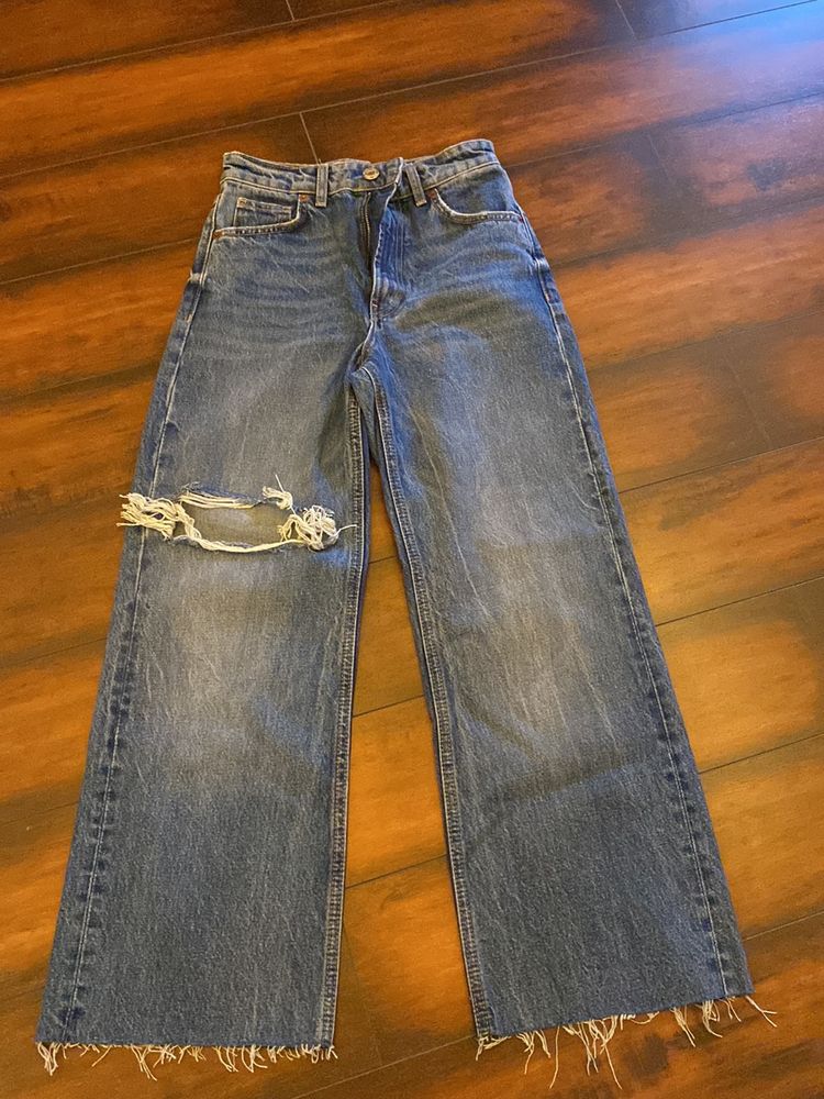 Zara Ripped Flared Jeans, Size Xs