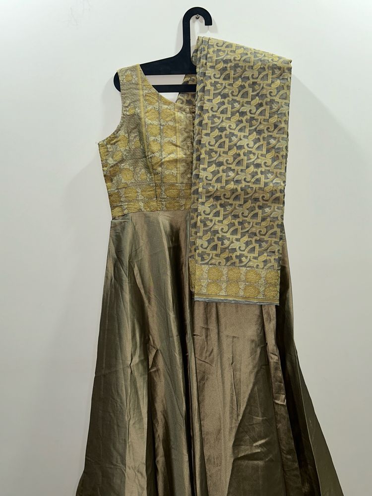 ETHINIC GOWN WITH DUPPATTA