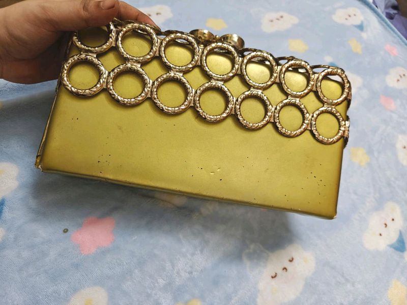 Hand Clutch With Side Chain